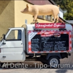 Werbe-Ape des Land-Metzgers unseres Vertrauens