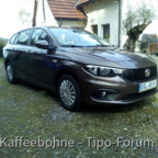 Nach der heutigen Autowäsche, jetzt noch mit den Winterreifen, die allerdings bald den schönen Sommeralus weichen werden.